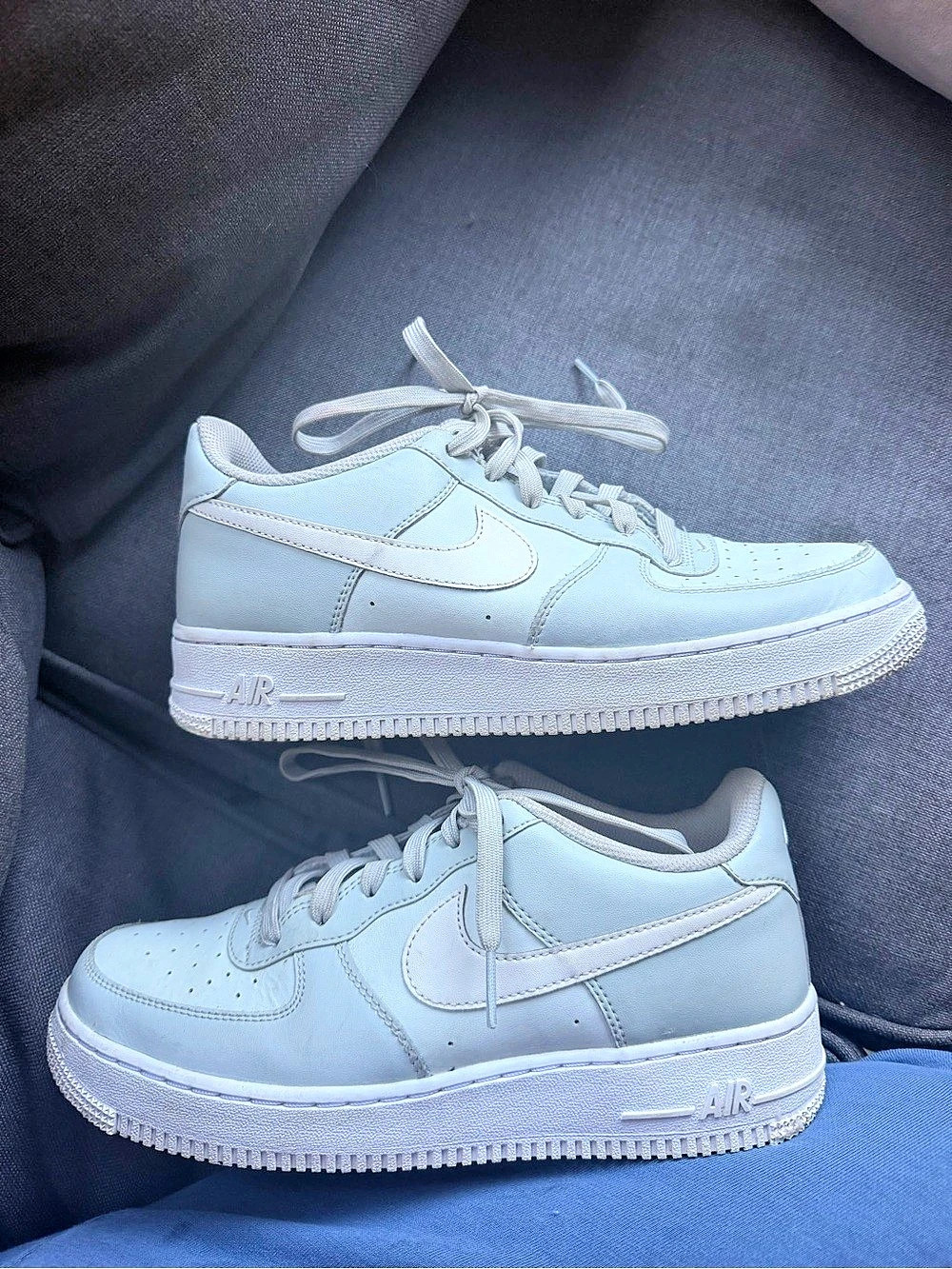 Women’s size 8.5 or 7youth Nike Air Force 1 Sage Low Sneakers in Blue